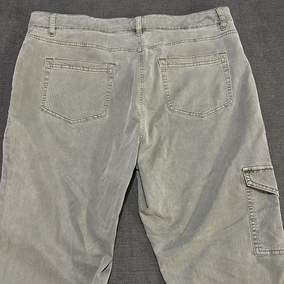 NWT J. Jill High-Rise, Wide-Leg Cargo Pants-Light Dusty Olive Green-14P - Picture 6 of 7